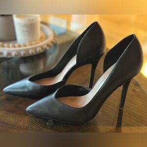 Le Chateau Elegant Black Stiletto Heels